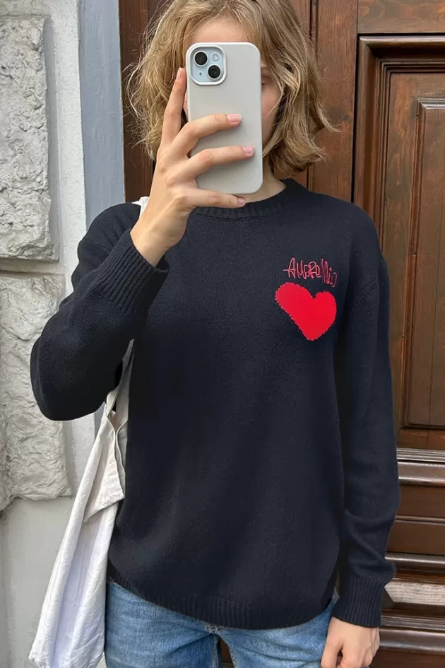 Subdued Pullover Amore mio