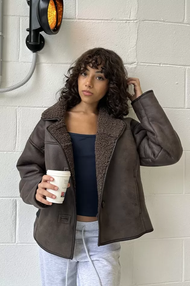 Subdued Schafsfell-Jacke
