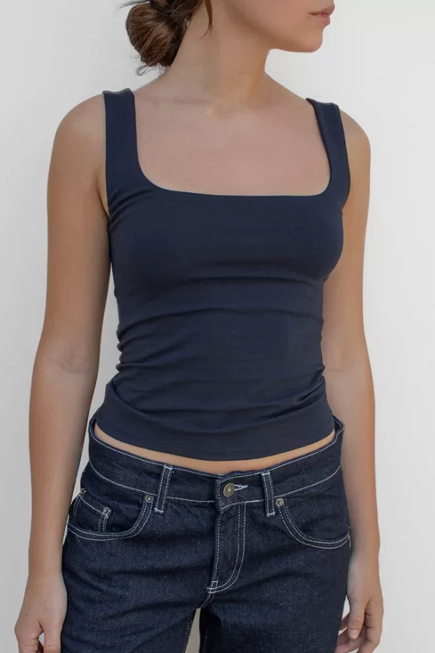 Subdued Top mit quadratischem Ausschnitt