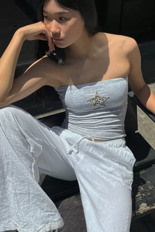Subdued Top Star